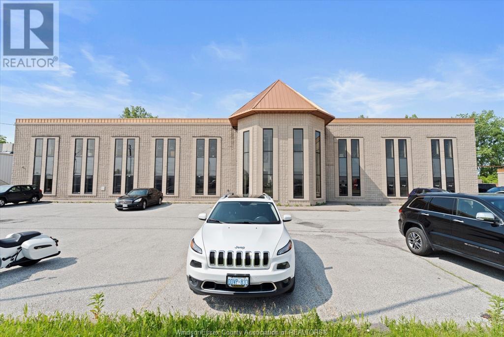 1821 Provincial Road, Windsor — primary photograph