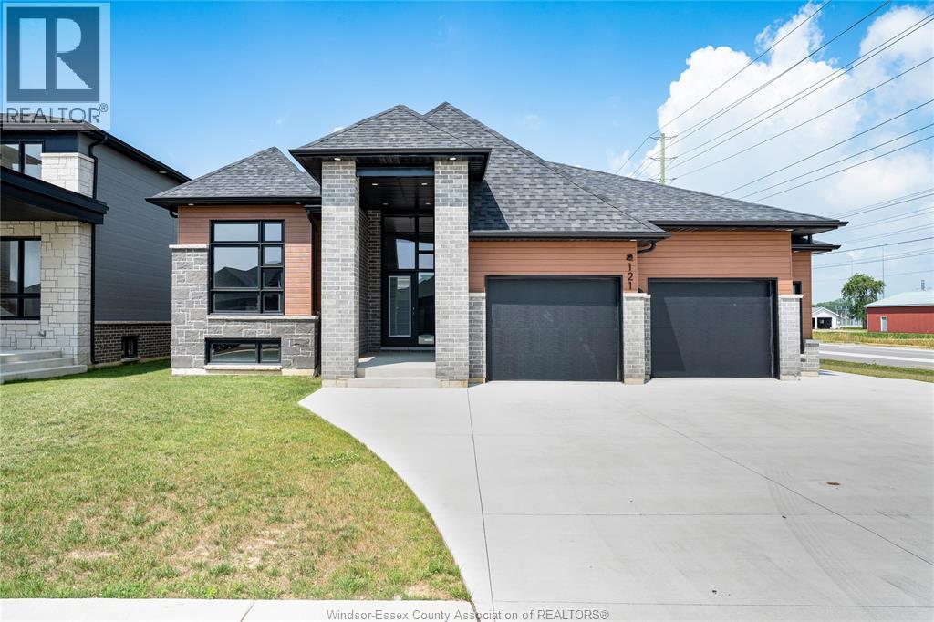 Single Family — 121 Hazel Crescent, Kingsville, Ontario