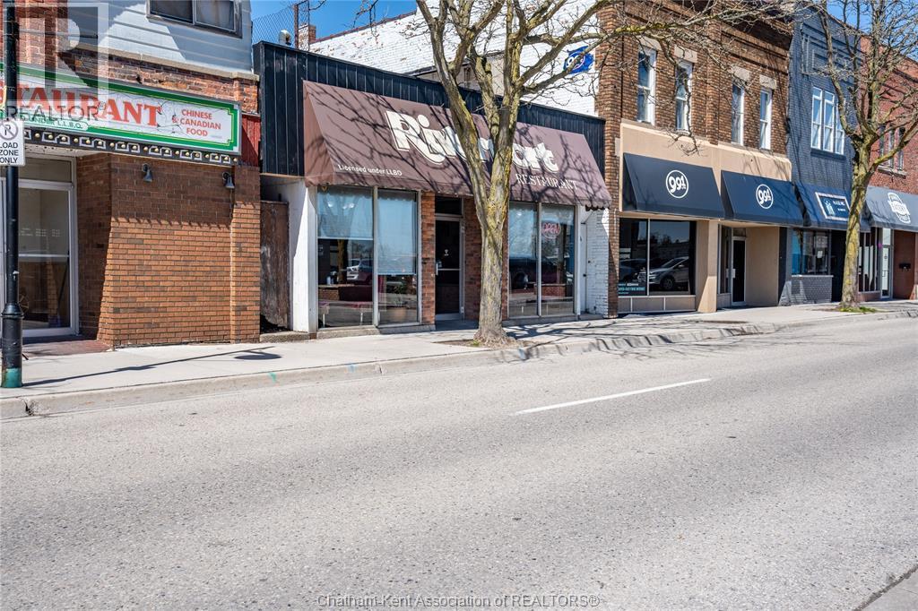 524 James Street, Wallaceburg — photograph 3