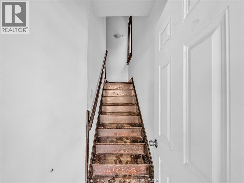 527 McEwan #UPPER, Windsor — photograph 2