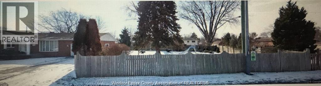 737 Cabana Road, Windsor — photograph 3