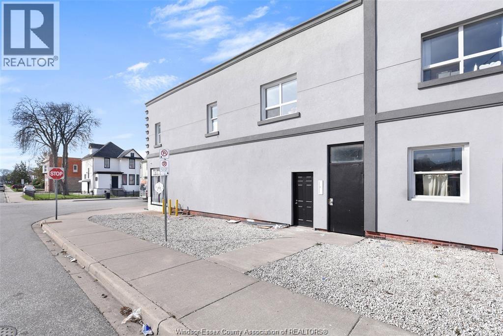 1188 Wyandotte Street #4, Windsor — primary photograph
