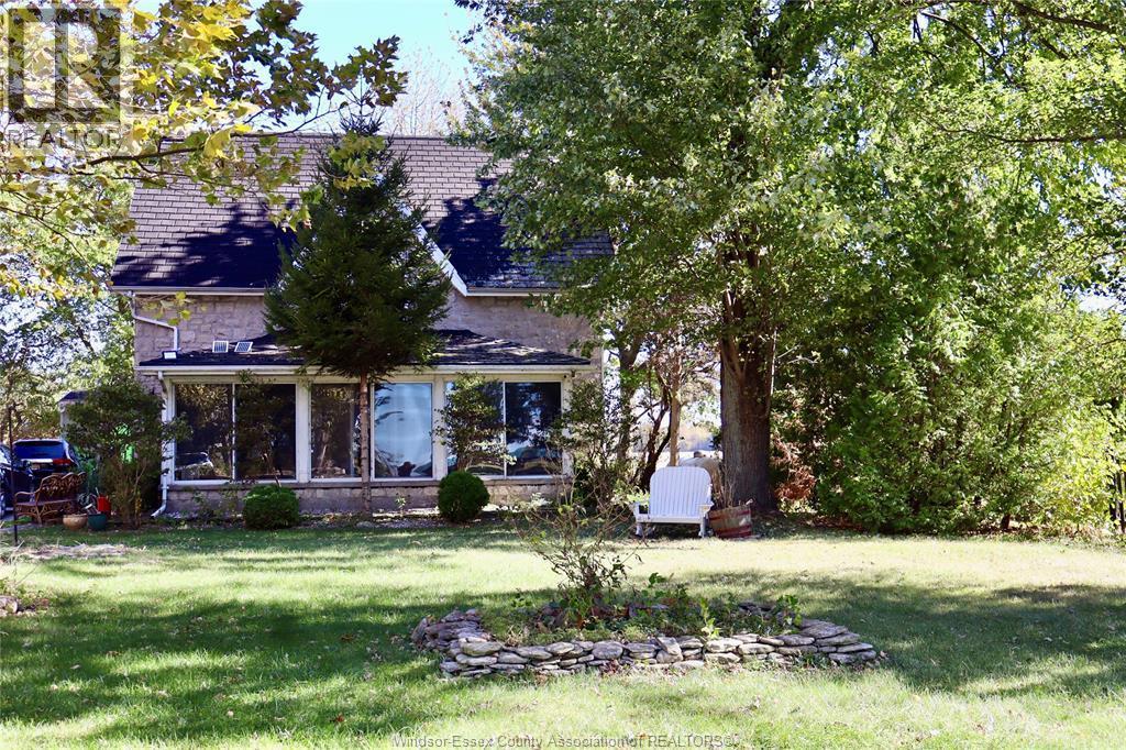933 West Shore Road, Pelee Island — primary photograph