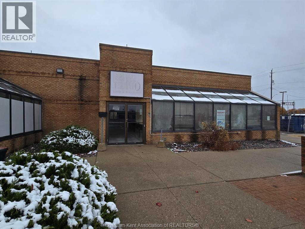 160 Keil Drive, Chatham — photograph 2