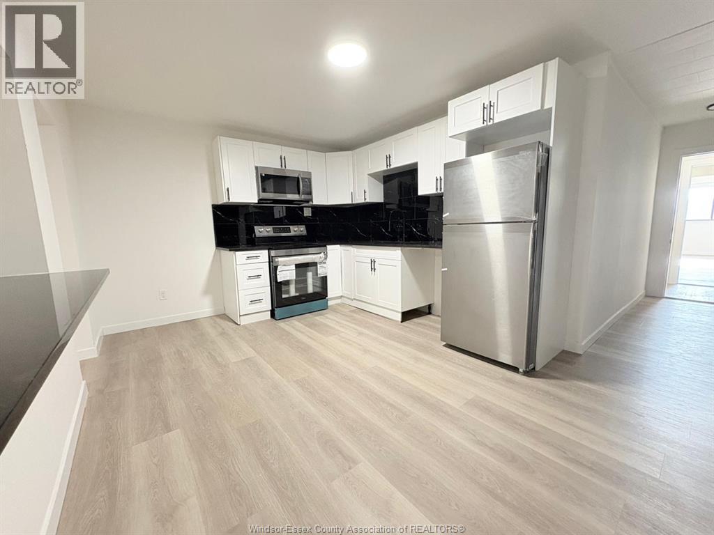 1370 Wyandotte Street #2, Windsor — photograph 3