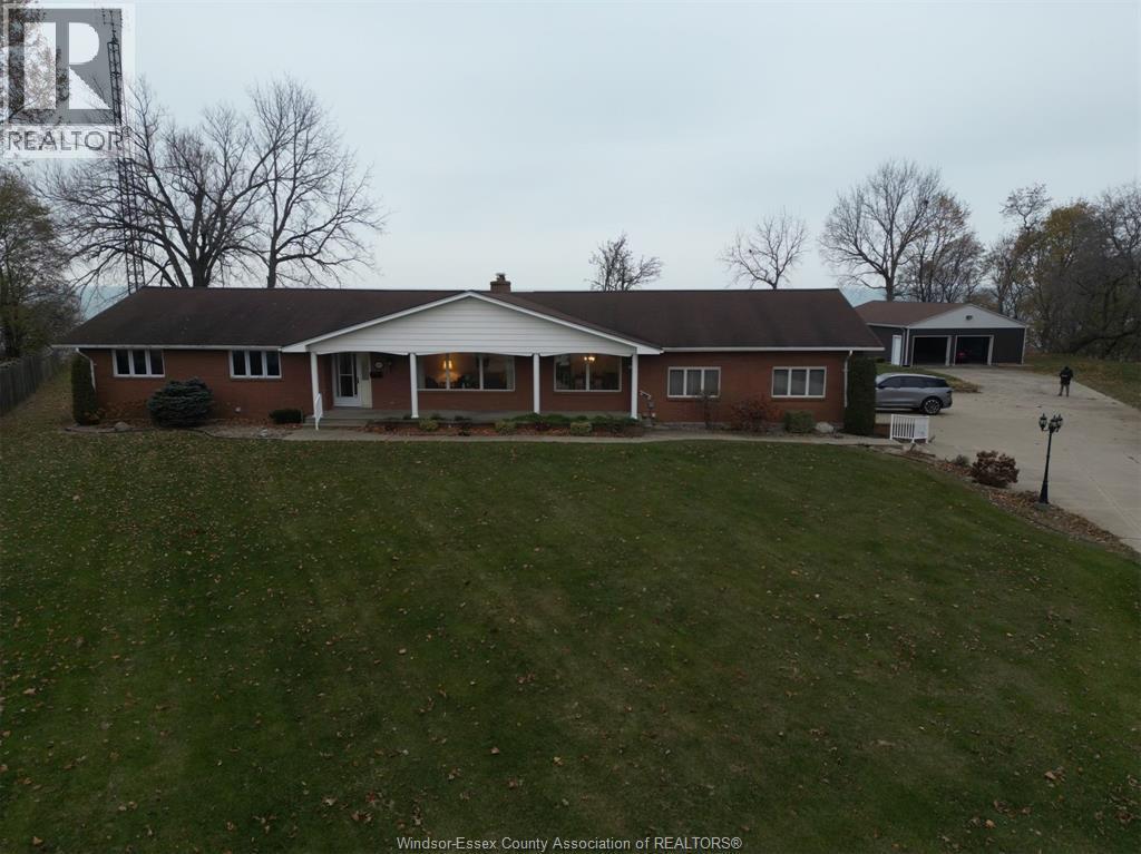 Single Family — 1239 Oxford & Lot 13 Oxford Avenue, Kingsville, Ontario