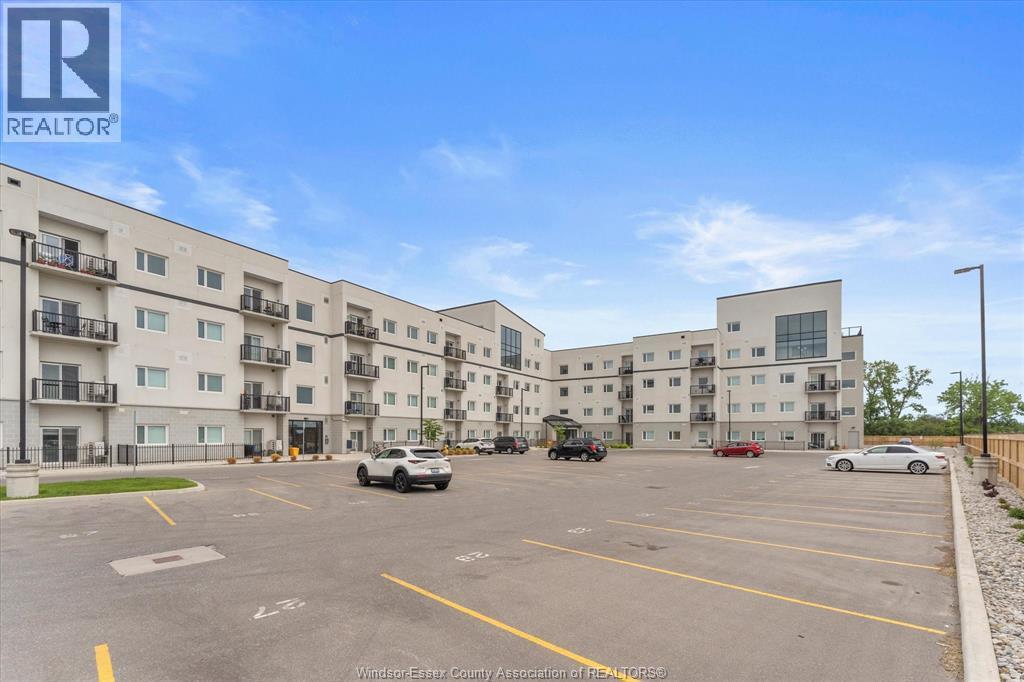 1900 6th Concession Road #312, LaSalle — photograph 3