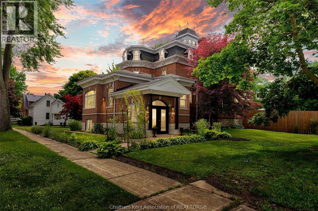 620 Cross Street, Dresden — primary photograph