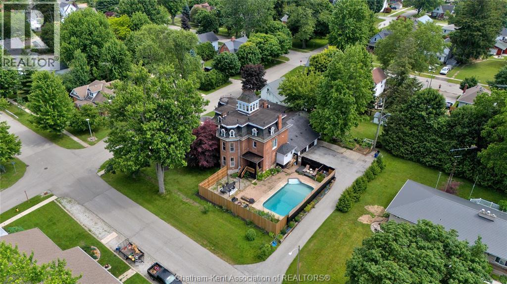 620 Cross Street, Dresden — photograph 2