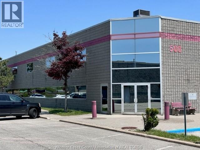 4520 Rhodes Drive, Windsor — primary photograph