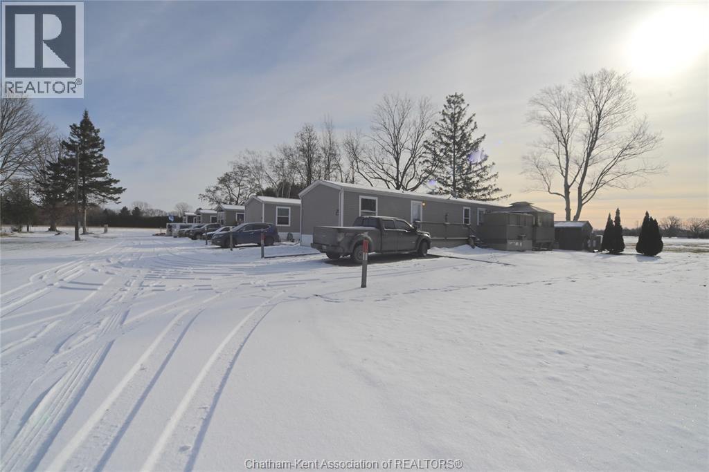 15895 Longwoods Road, Zone Township — photograph 2