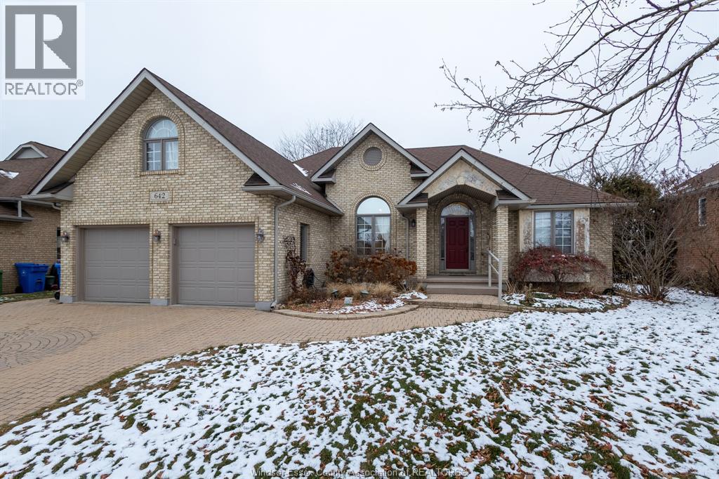 642 Lake Trail Drive, Windsor — primary photograph