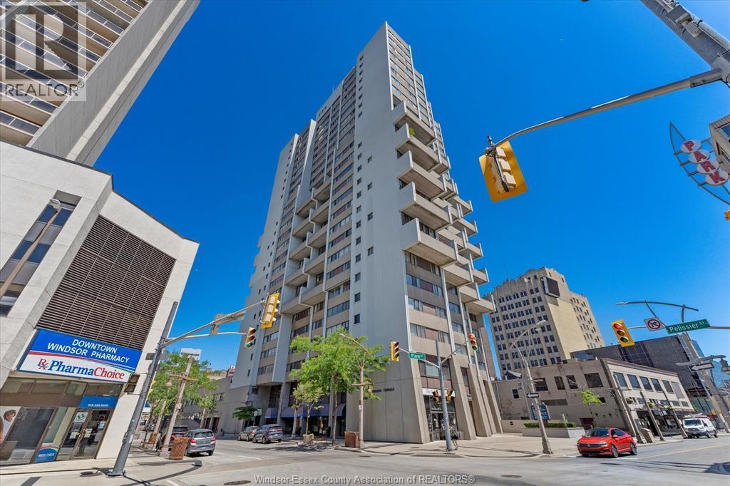 Single Family — 380 Pelissier, Windsor, Ontario