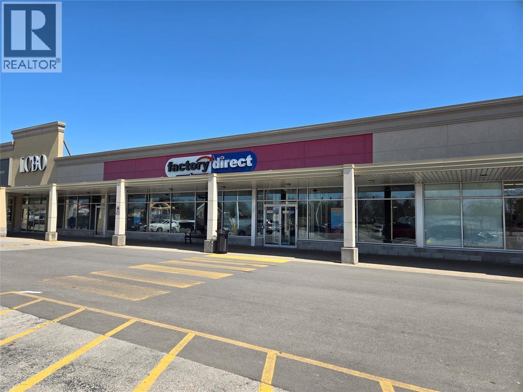 1500 Huron Church #AO1111B, Windsor — primary photograph