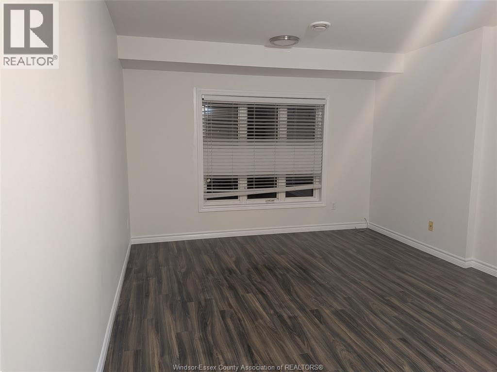 1050 Hickory Road #2, Windsor — photograph 2