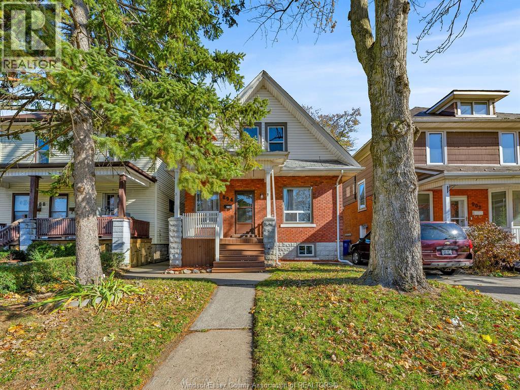 894 Dougall, Windsor — primary photograph