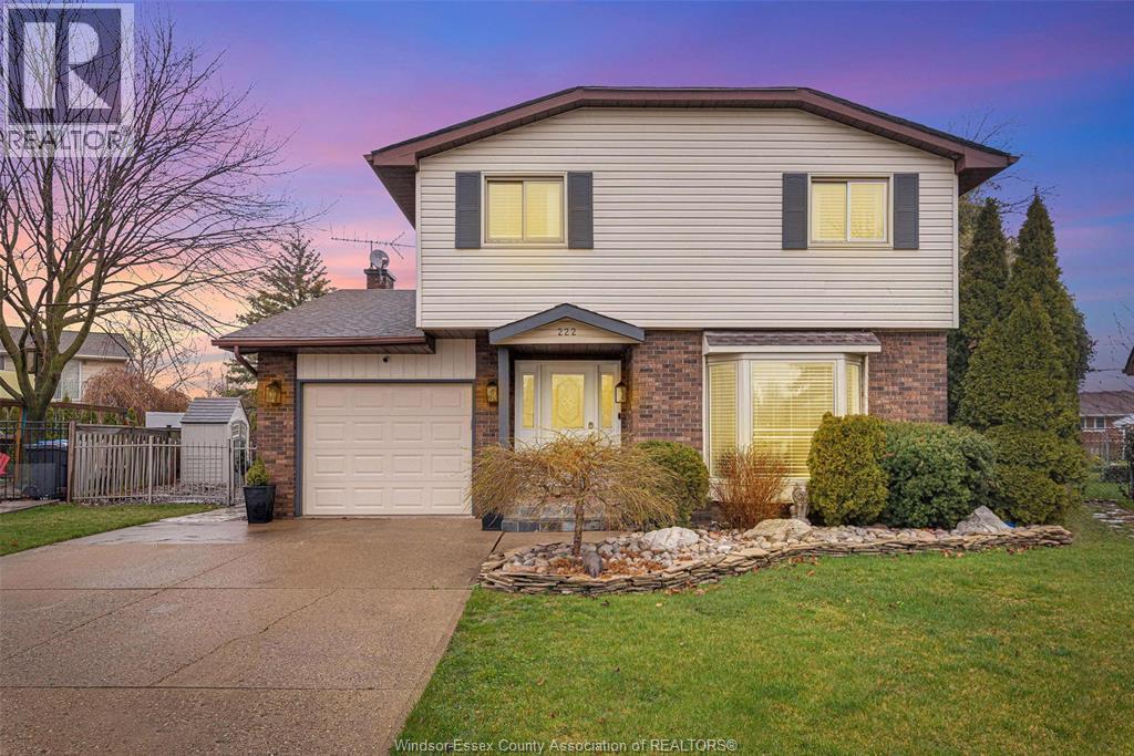 222 Donalda Court, Tecumseh — primary photograph