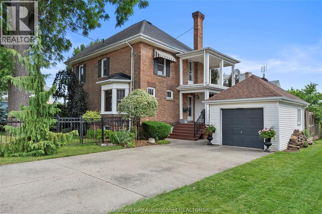 Single Family — 52 Cross Street, Chatham, Ontario