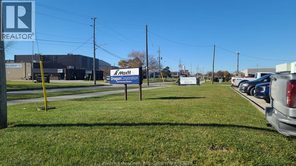 2996 Deziel Drive, Windsor — photograph 2