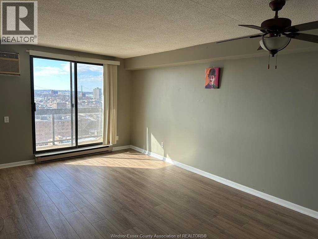 150 Park Street #1714, Windsor — photograph 3