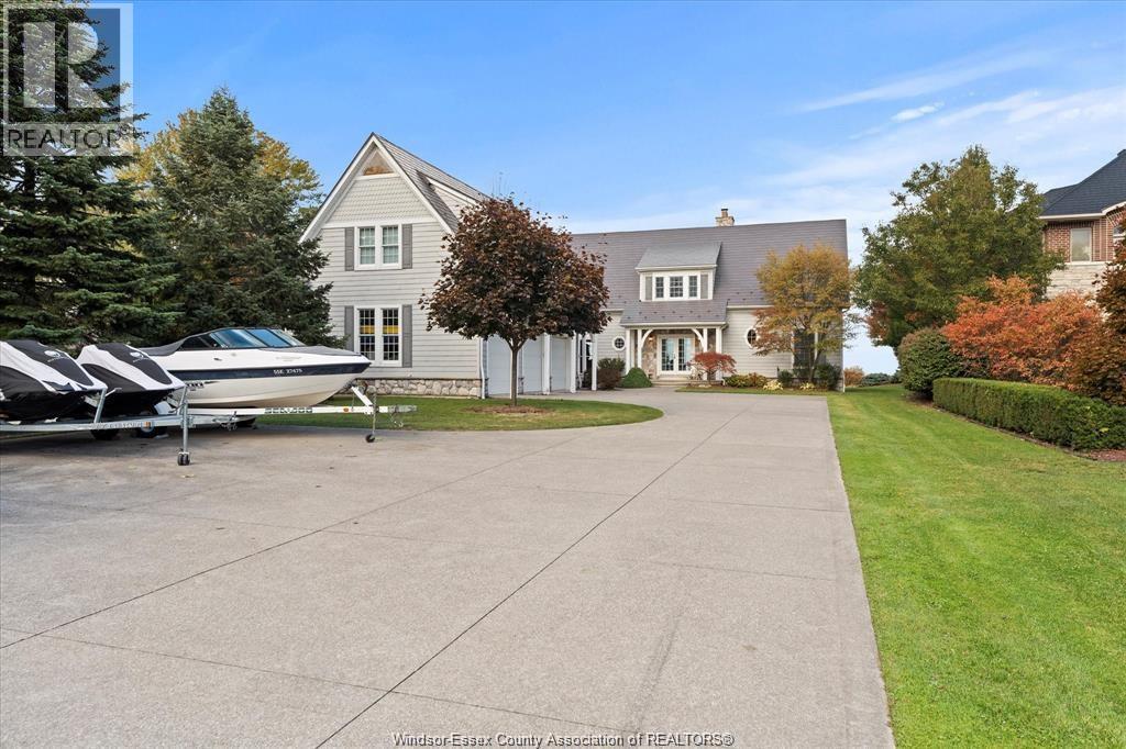 1094 Lilydale, Lakeshore — photograph 3