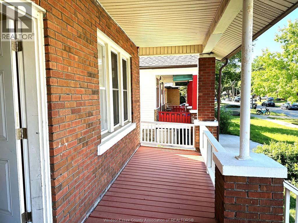 726 Partington, Windsor — photograph 3