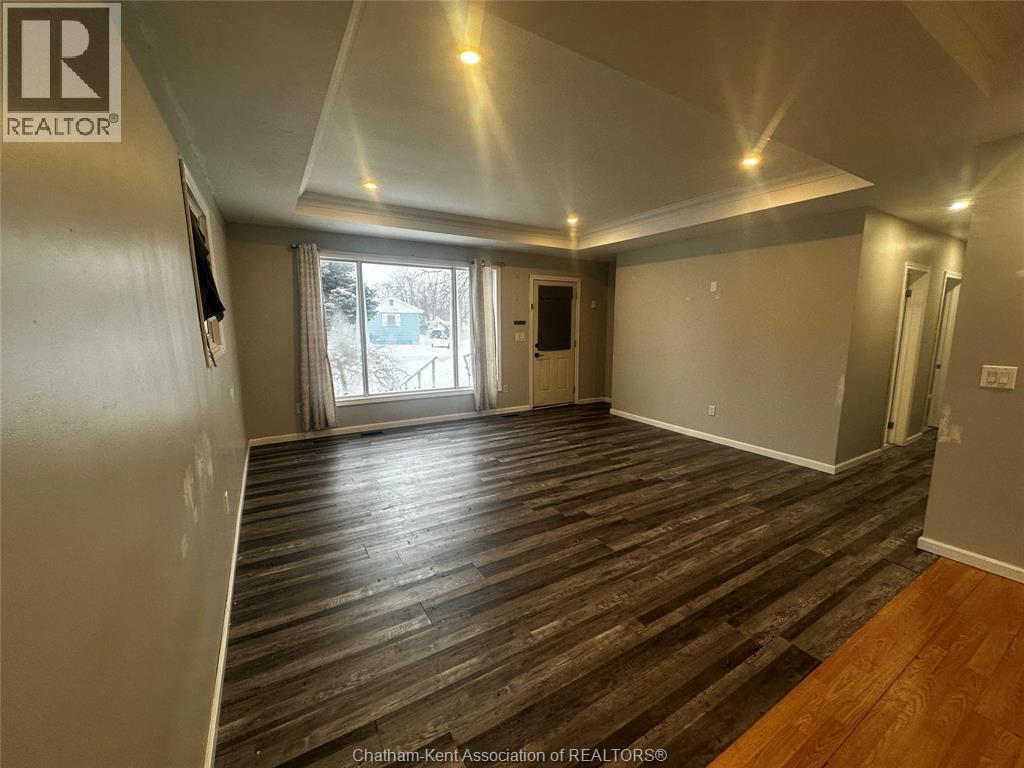 110 Victoria Street, Merlin — photograph 2