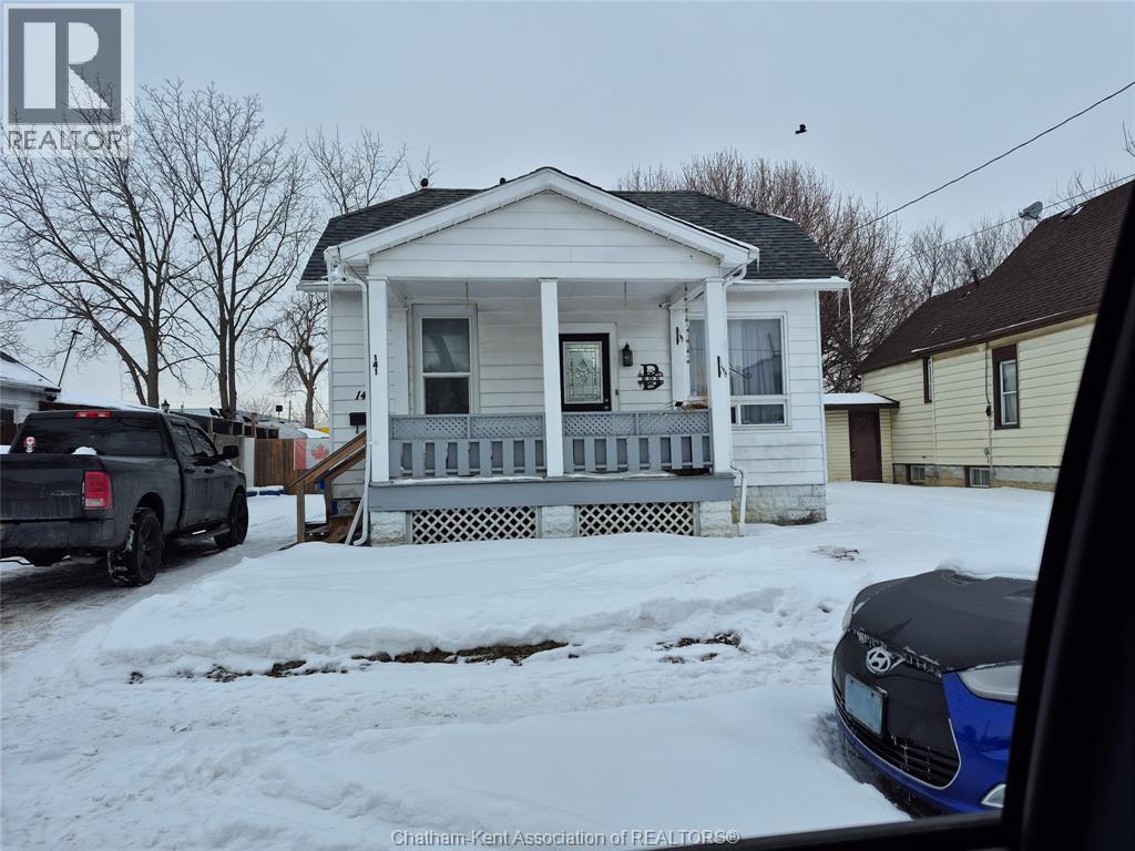 141 Edgar Street, Chatham — photograph 3