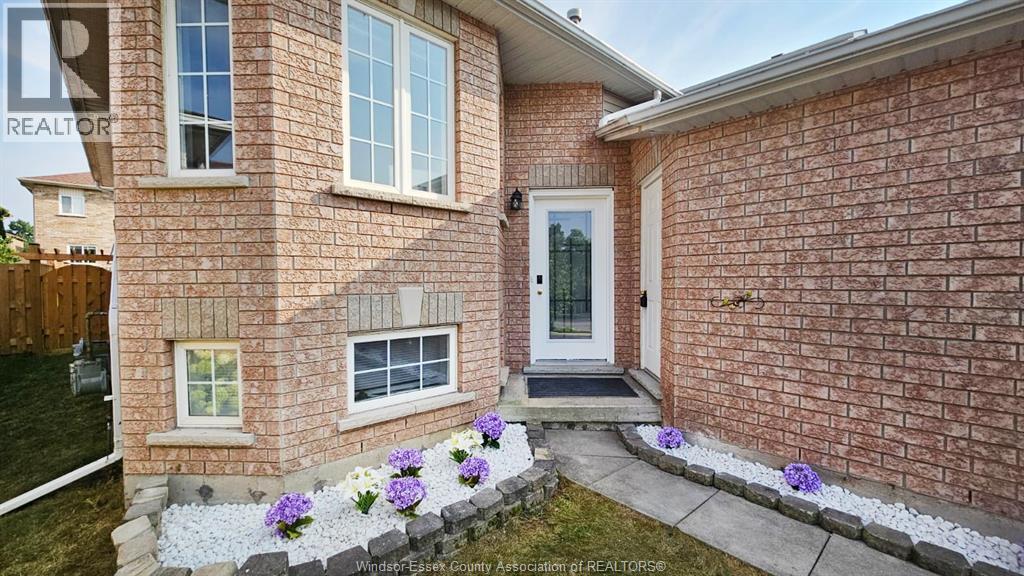 201 Hanmer Street, Barrie — photograph 3
