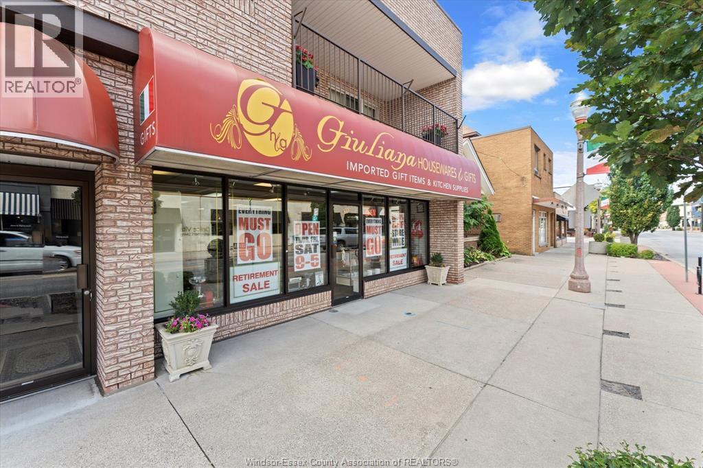 871 Erie Street, Windsor — photograph 2