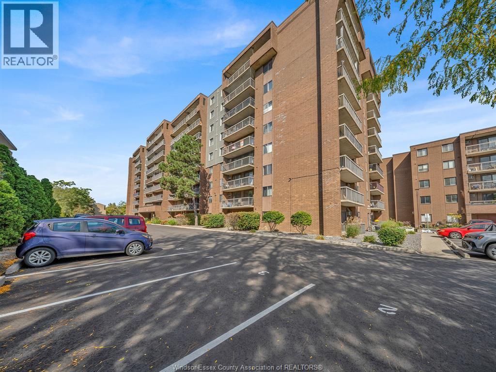 3936 Wyandotte Street #206, Windsor — photograph 3