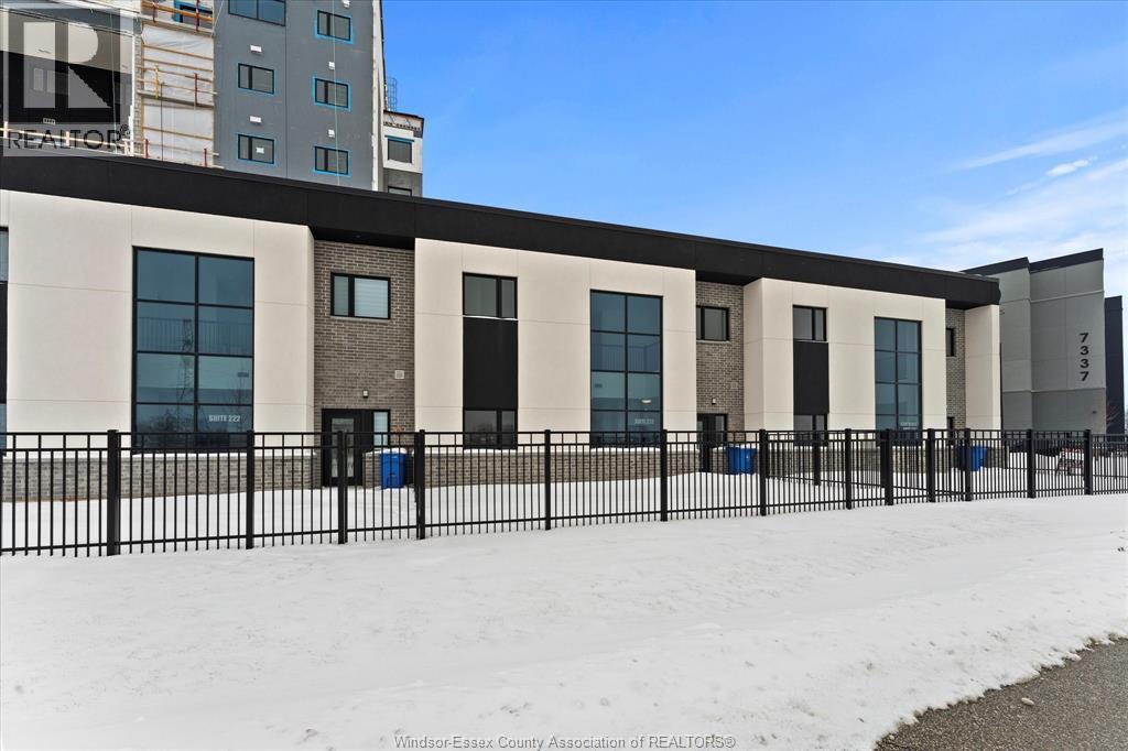 4300 Laurier Parkway #223, LaSalle — photograph 3