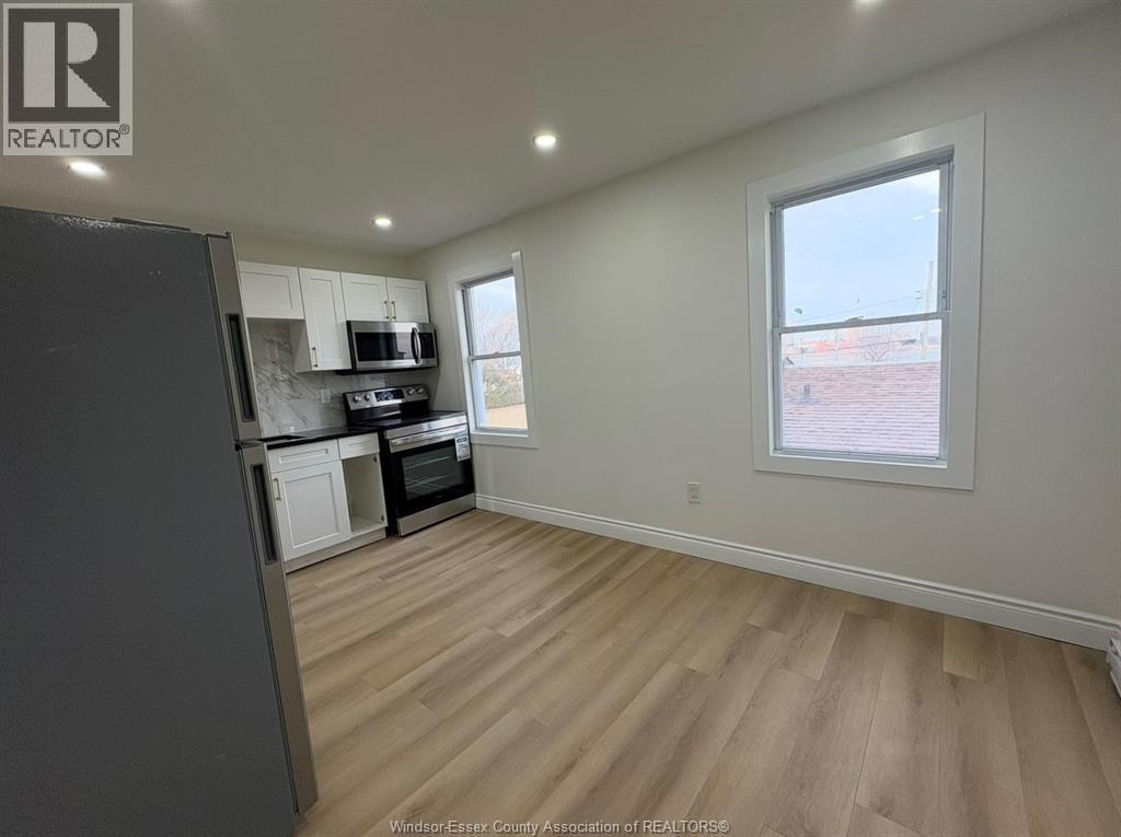 786 Chatham Street #2, Windsor — photograph 2