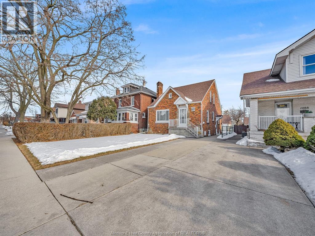 1082 Parent, Windsor — photograph 2