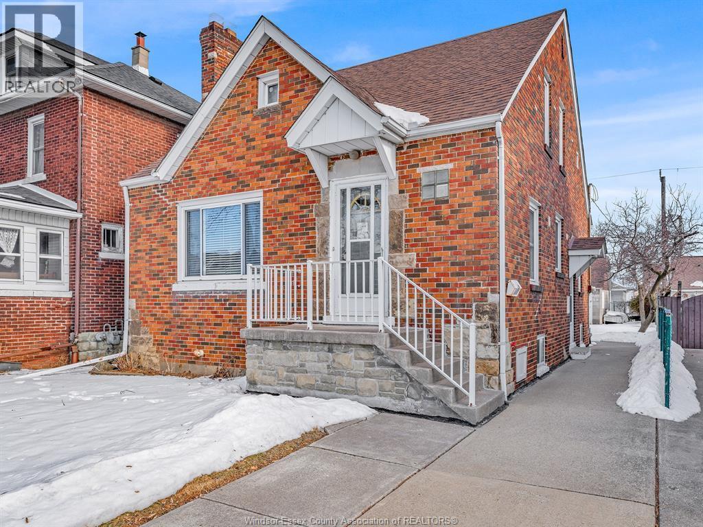 1082 Parent, Windsor — photograph 3