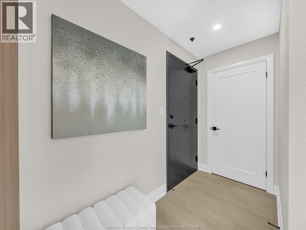 11646 Tecumseh Road #2, Windsor — photograph 3