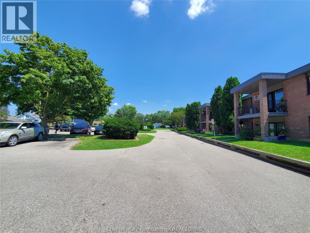 12 Montgomery Drive #C103, Wallaceburg — photograph 3