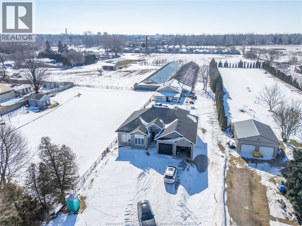 Single Family — 530 Mersea 3 Rd, Leamington, Ontario