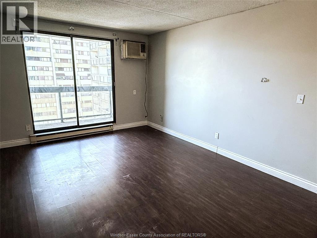 150 Park Street #1603, Windsor — photograph 2