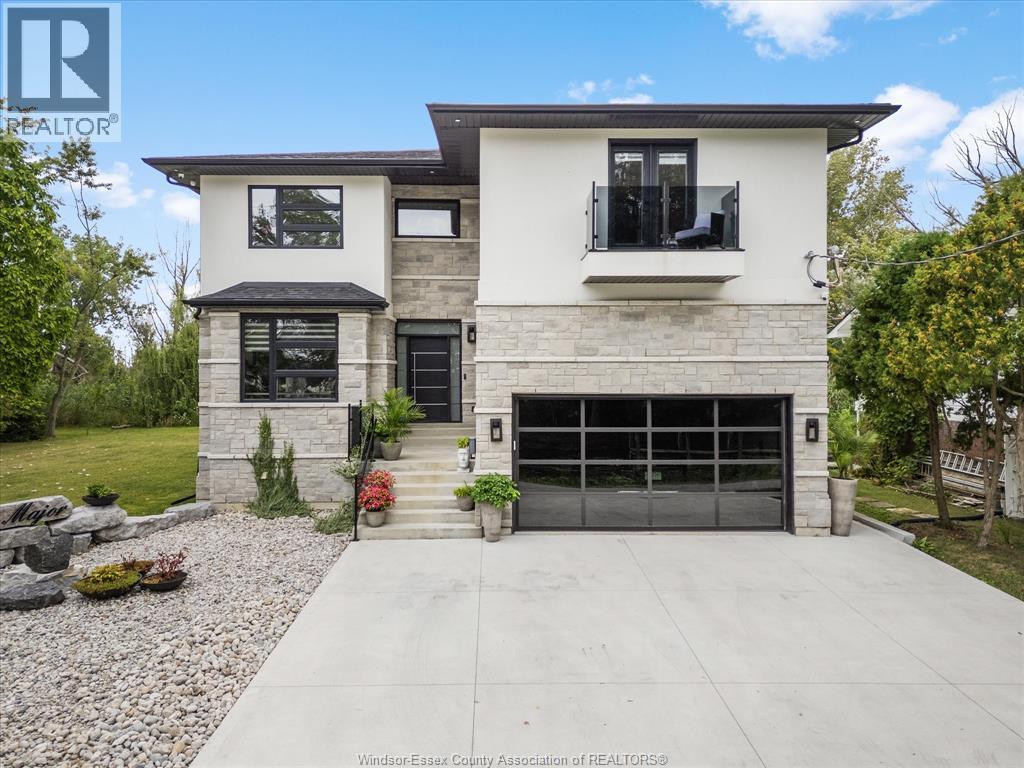 Single Family — 15 Major Boulevard, LaSalle, Ontario