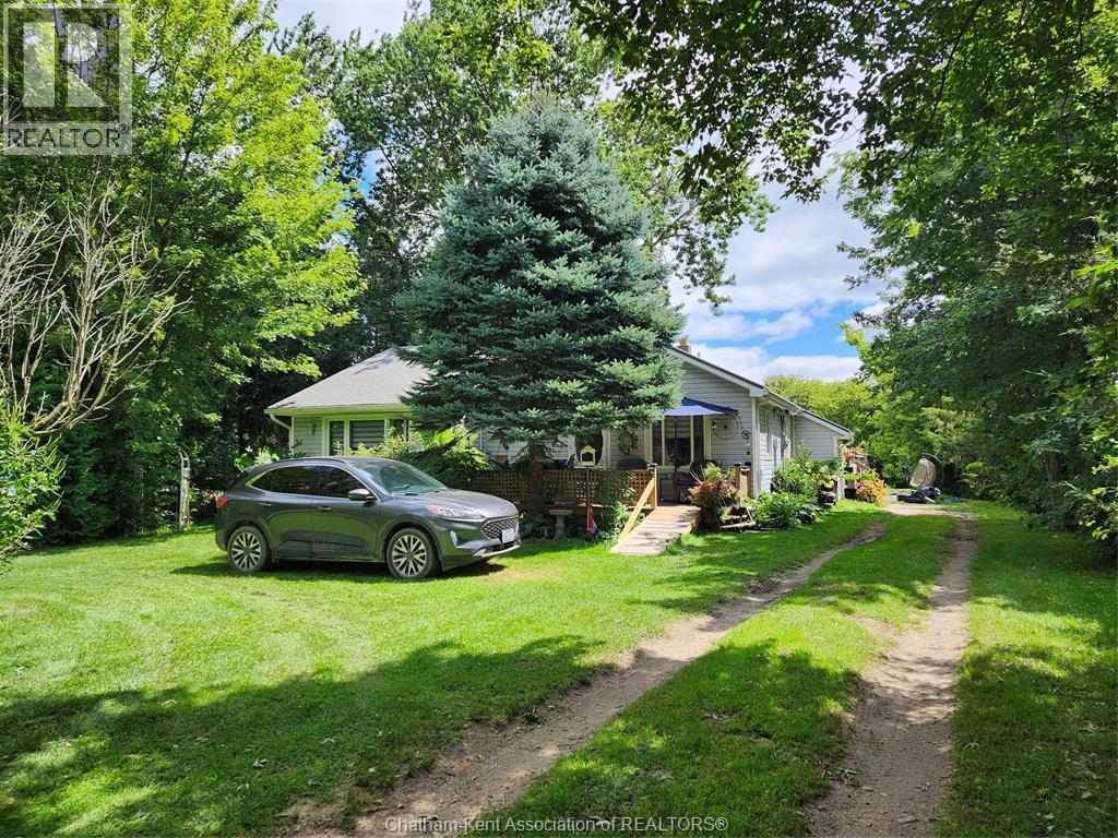 Single Family — 12802 Smoke Line, Thamesville, Ontario
