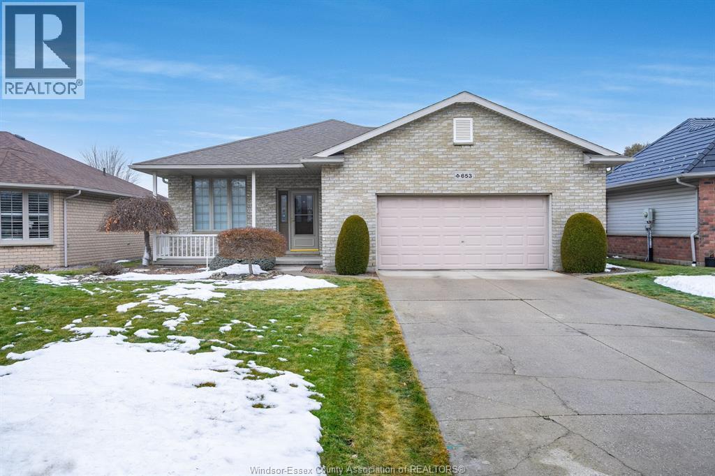Single Family — 653 McNaughton Avenue, Chatham, Ontario