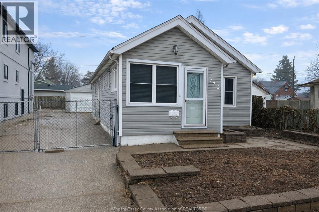 772 Charlotte Street, Windsor — primary photograph