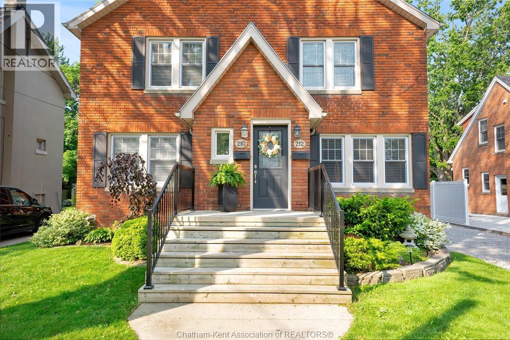 210-212 Elizabeth Street, Chatham — photograph 2