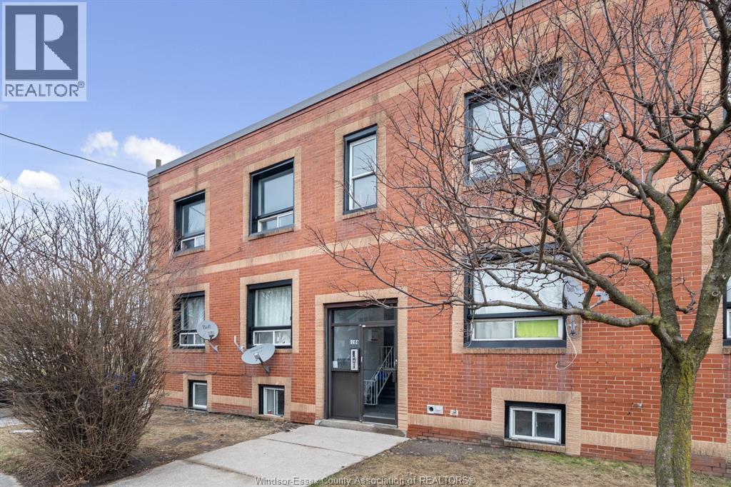 900 Ottawa #10, Windsor — primary photograph
