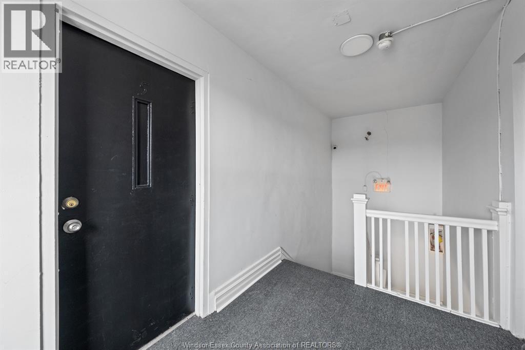 900 Ottawa #5, Windsor — primary photograph