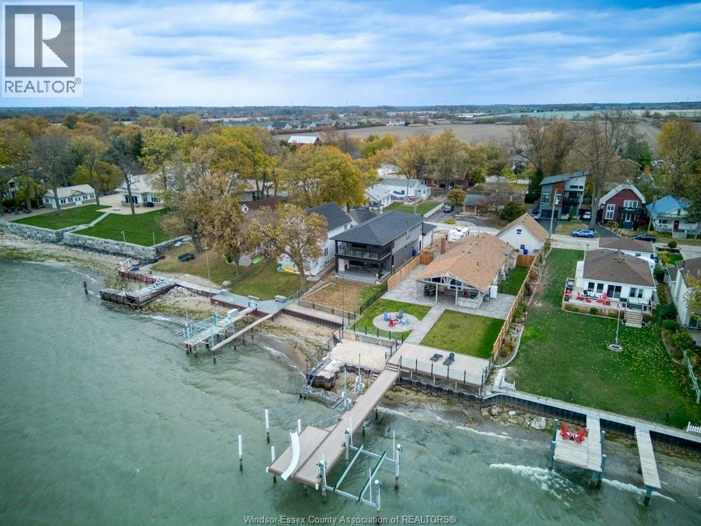 1512 Goodview Avenue, Amherstburg — photograph 3