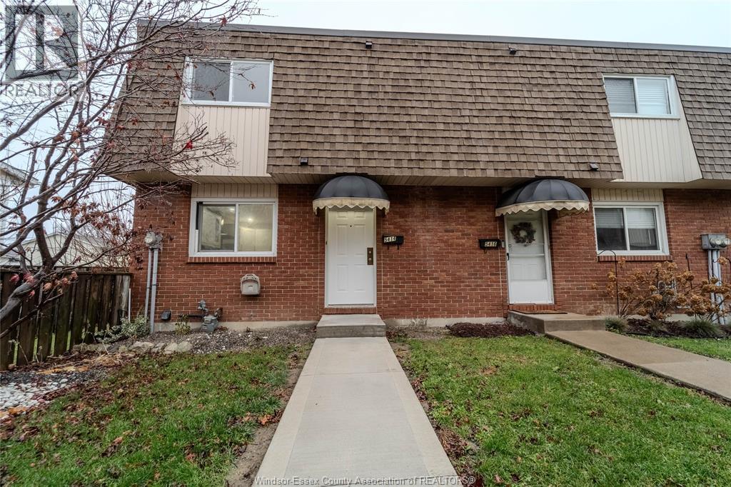 5414 Lassaline Avenue, Windsor — primary photograph