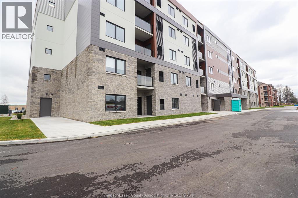 2600 Sandwich West Parkway #508, LaSalle — photograph 2