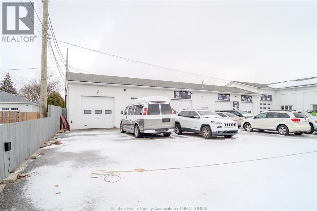 5906 Tecumseh Road, Windsor — photograph 2